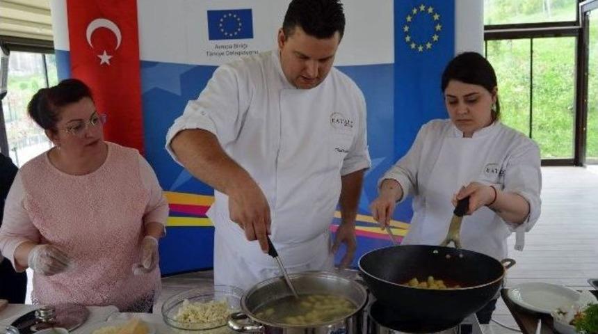 Anneler G&uuml;n&uuml;&rsquo;nde &ldquo;annenize Bir Avrupa Yemeği Pişirin&rdquo; Etkinliği