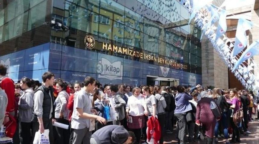 Trabzon, Kitap Fuarına Akın Ediyor