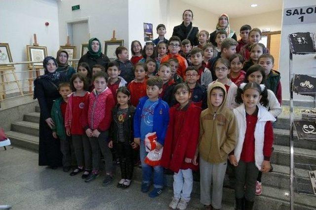 Trabzon, Kitap Fuarına Akın Ediyor 1