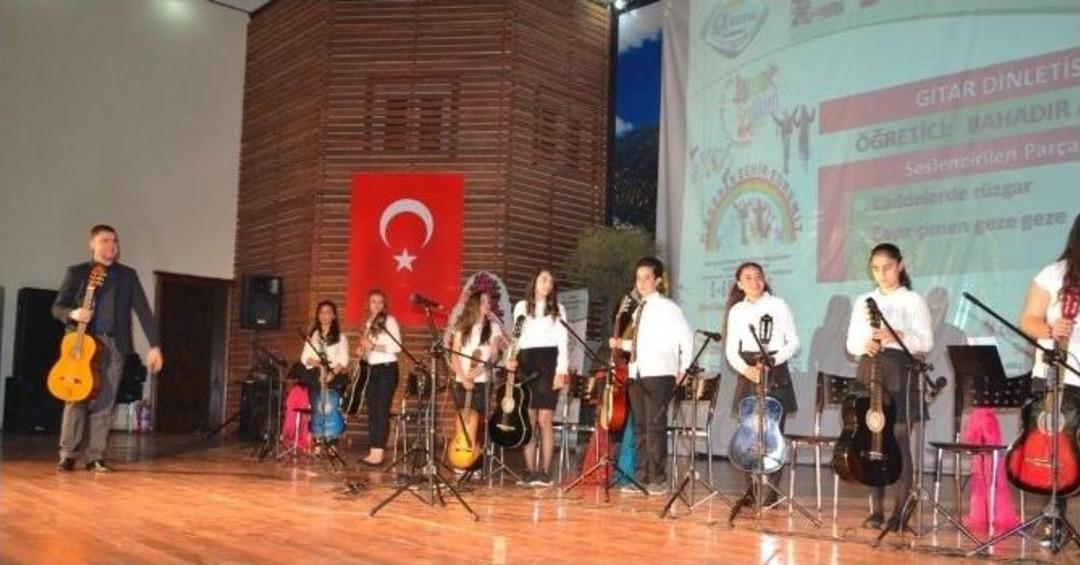 Ehem &Ouml;ğrenme Şenliklerinde 2. G&uuml;n Sahnede &Ccedil;ocuklar Vardı