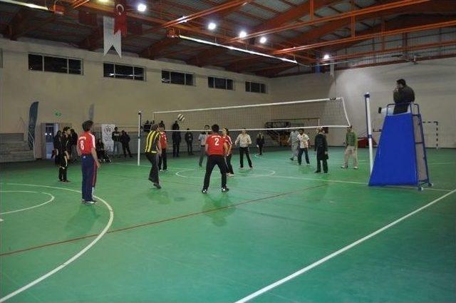 Arpaçay’da Voleybol Turnuvası