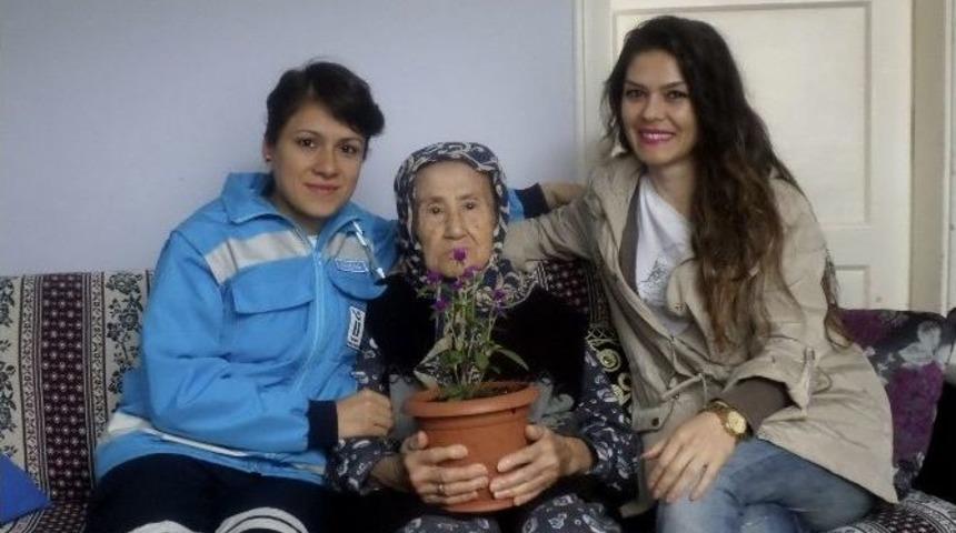 Tepebaşı&rsquo;nın Şefkatli Eli Tebev Anneleri Unutmadı