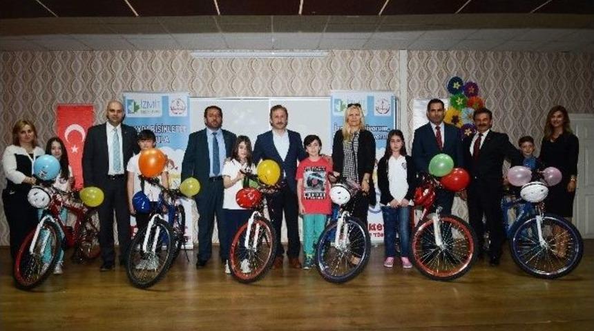 İzmit&rsquo;te Bisikletsiz Ev Kalmayacak