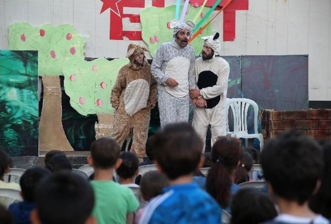 Buca&rsquo;da Tiyatro Sokağa Taştı