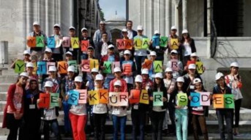 Yazıhanlı &Ccedil;ocuklar, Osmanlı Başkentlerini Gezdi