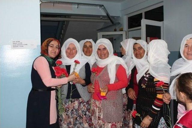 Başkan Güler Annelerle Buluştu 1