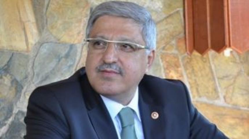 Vedat Demir&ouml;z&rsquo;den Anneler G&uuml;n&uuml; Mesajı