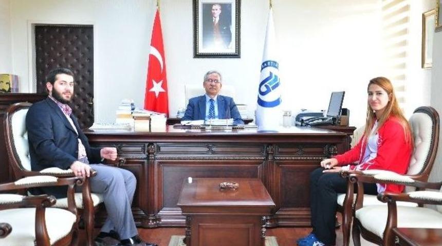 B&uuml; &Ouml;ğrencisi Kadın G&uuml;reş&ccedil;i, Rio Olimpiyatları Yolunda