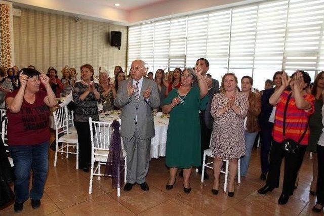 Yenimahalle&rsquo;de Anneler G&uuml;n&uuml;ne Coşkulu Kutlama 1