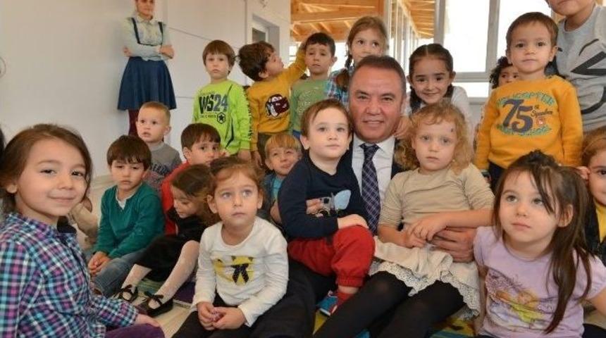 Mutlu &Ccedil;ocuk Fuarı Konyaaltı&rsquo;nda