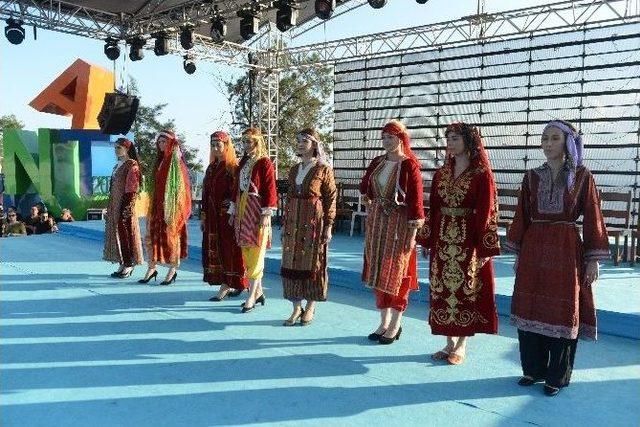 Yörük Festivali’nde Gelin Alma Töreni Ve Kıyafet Defilesi 1