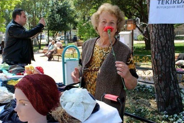 Fedakar Anneler, Anneler G&uuml;n&uuml;&rsquo;nde De &Ccedil;alıştı 2