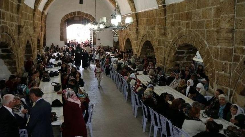 Hekimhan&rsquo;da Anneler G&uuml;n&uuml; Kutlandı