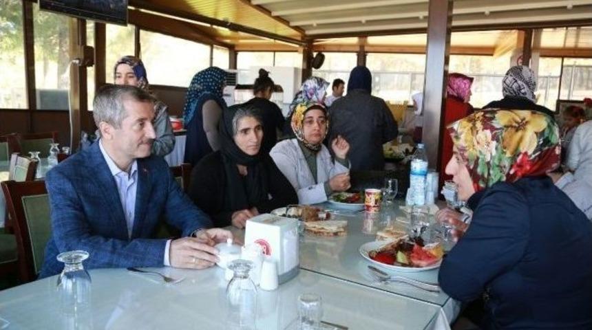 Tahmazoğlu Şehit Ve Yetim Anneleri İle Bir Araya Geldi