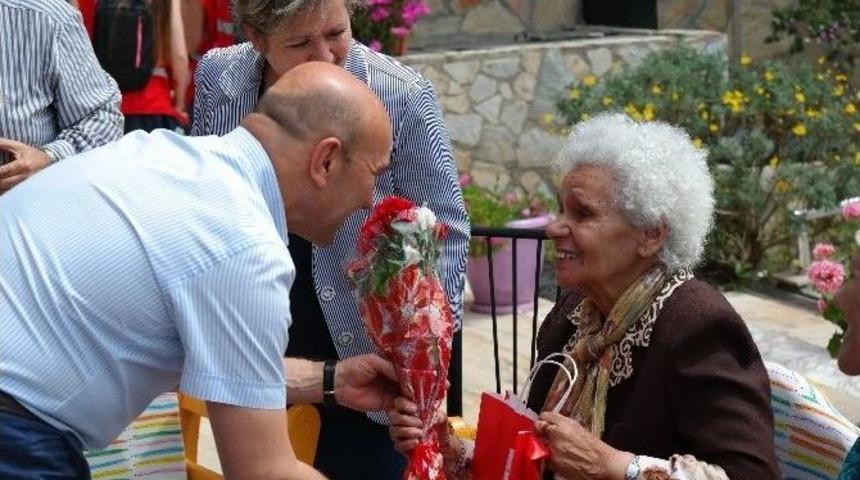 Başkan Soyer&rsquo;den Anlamlı Ziyaret