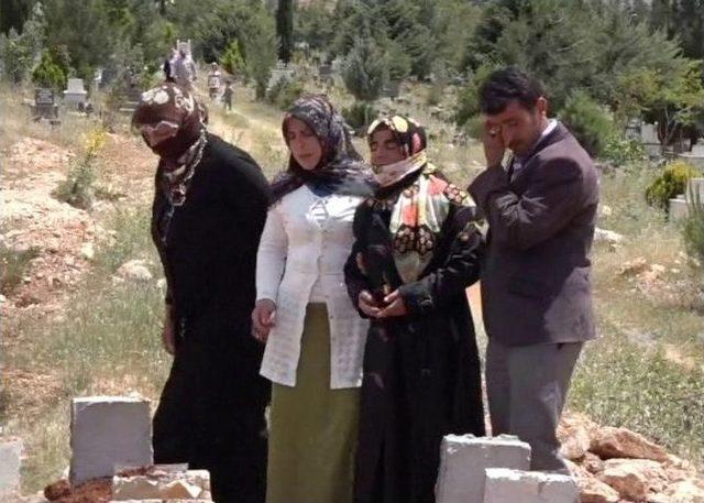 En Acı Anneler G&uuml;n&uuml; 1