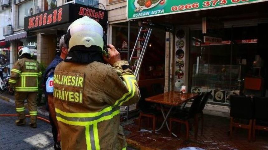 İş Yerinde &Ccedil;ıkan Yangın Korkuttu