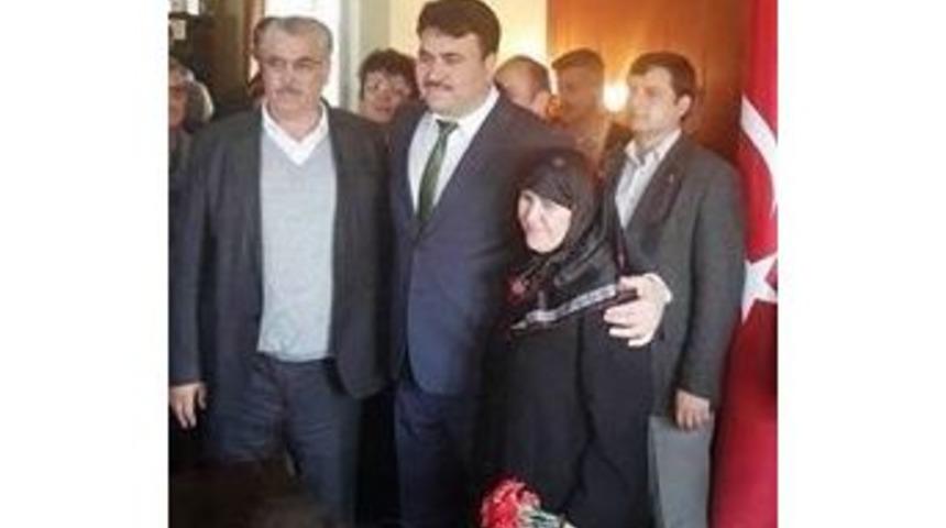 Ersoy Anneler G&uuml;n&uuml;n&uuml; Kutladı