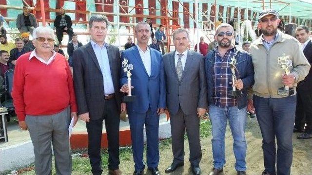 Bigadi&ccedil;&rsquo;de At Yarışı Heyecanı 1