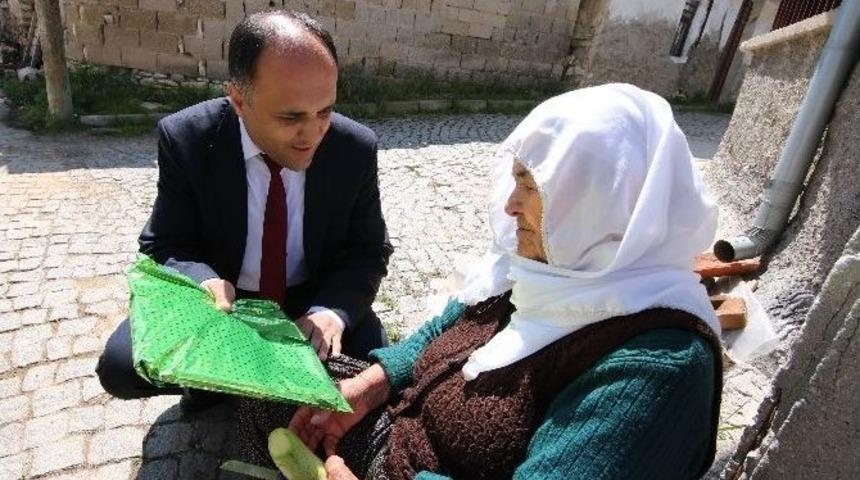 Başkan &Ouml;zaltun, Anneleri Unutmadı