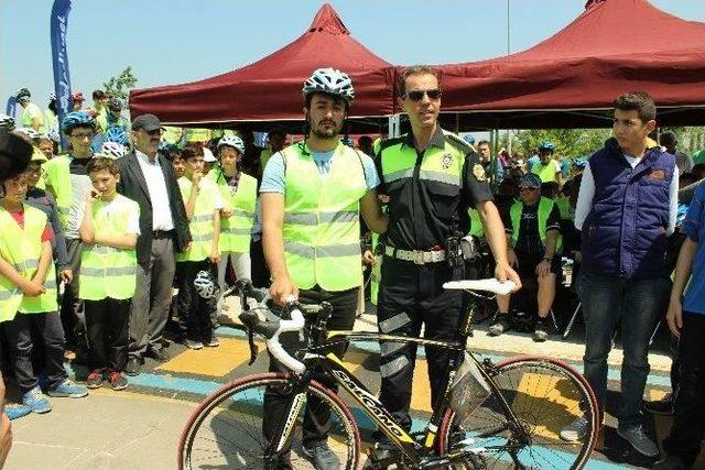 Sakarya’da Trafik Haftası Kutlandı 2