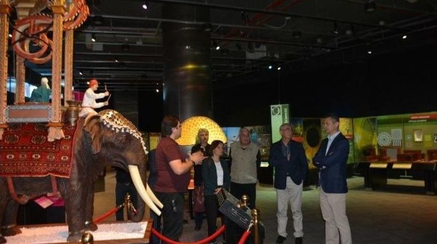 Başkan Yılmaz Konya Bilim M&uuml;zesini İnceledi