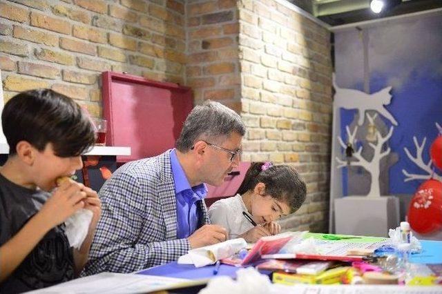 &Uuml;sk&uuml;dar&rsquo;da Anneler G&uuml;n&uuml; Coşkuyla Kutlandı 2