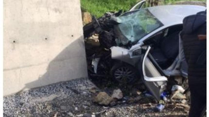 Tatvan&rsquo;da Trafik Kazası: 1 &Ouml;l&uuml;, 3 Yaralı