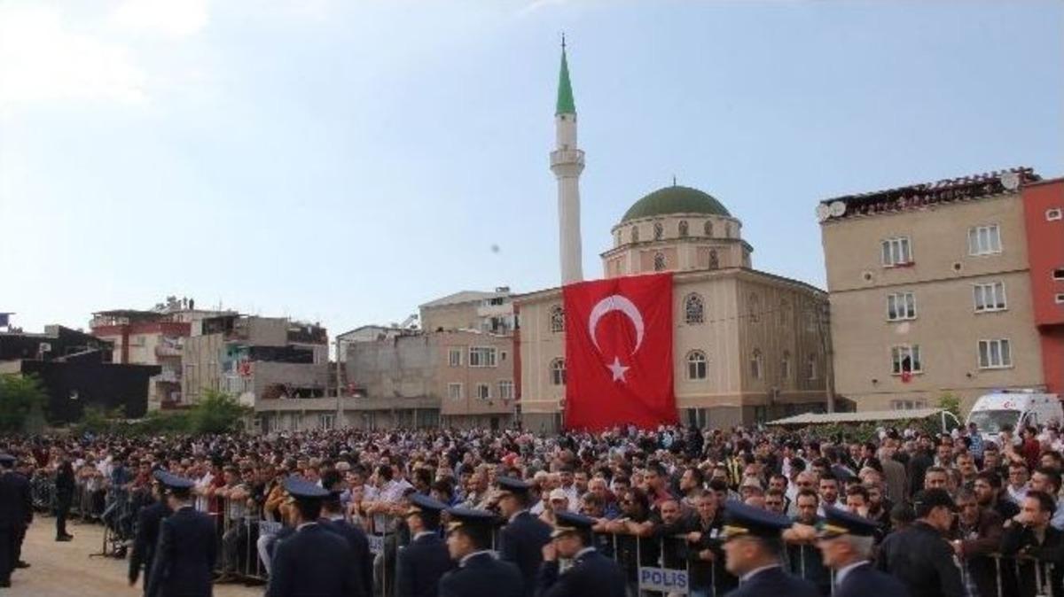 Akıma Kapılarak Şehit Olan Asker Toprağa Verildi