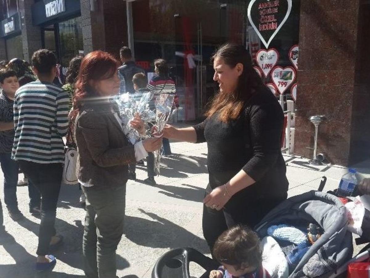 Doğa Cadde Alışveriş Merkezlerinden Anneler G&uuml;n&uuml;ne &Ouml;zel Etkinlik