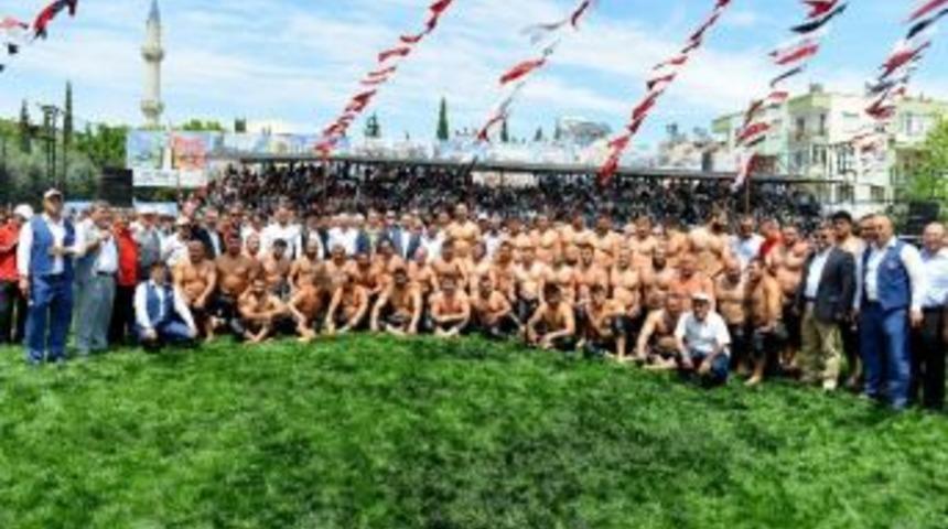 Muratpaşa&rsquo;da Başpehlivan Recep Kara Oldu