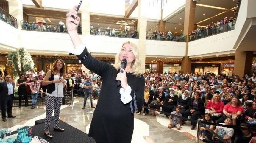 Şanlıurfalılar Zahide Yetiş Ve Hande Kazanova İle Buluştu