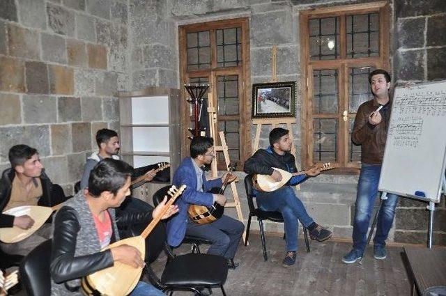 Bisad Kurslarına Gen&ccedil;ler Yoğun İlgi G&ouml;steriyor 2