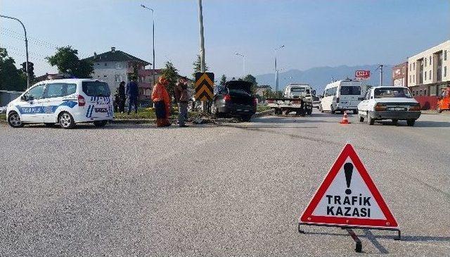 Işık İhlali Kazaya Neden Oldu: 5 Yaralı