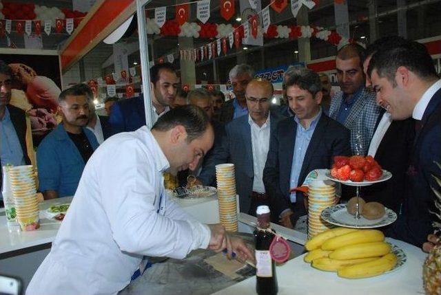 Vali Demirtaş, Milletvekileri İle Fuar Alanını Gezdi