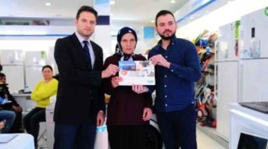 Şehit Annesi &lsquo;yılın Annesi&rsquo; Se&ccedil;ildi