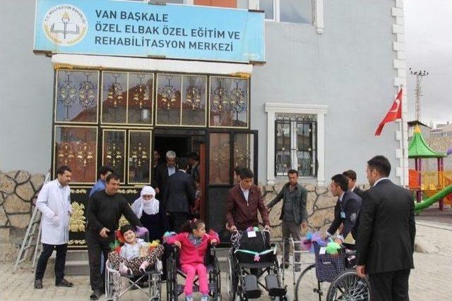 Hayırseverler Engelli Öğrencileri Sevindirdi 2