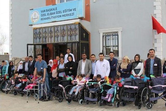 Hayırseverler Engelli Öğrencileri Sevindirdi 3