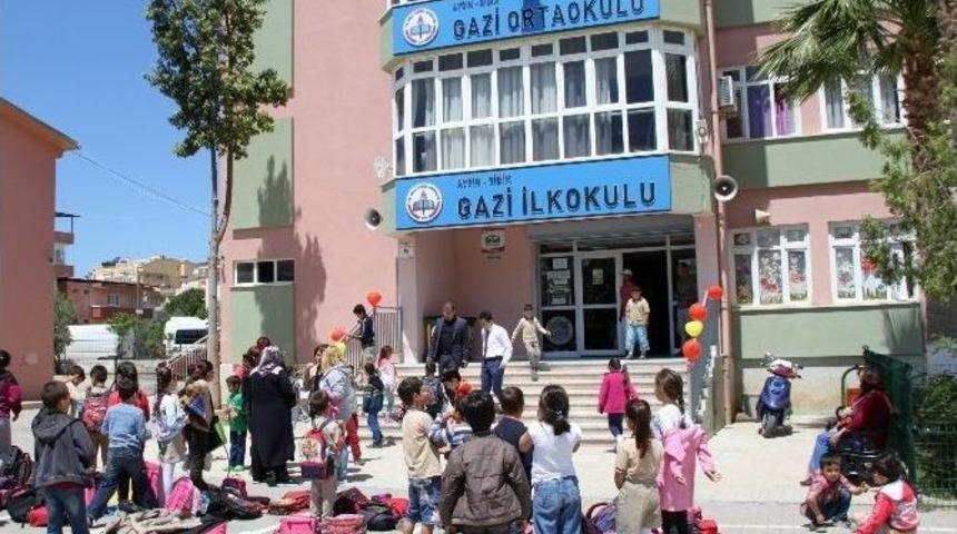 &Ccedil;&ouml;p&uuml;n&uuml; Kovaya At, Tuttuğun Takımı Şampiyon Yap