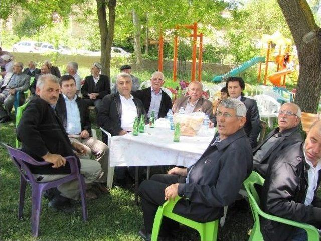 Yukarı Yoncaağa&ccedil; K&ouml;y&uuml;nde Hayır Yemeği 3