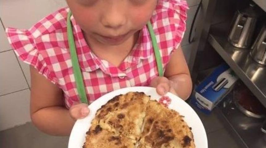 Minik Şefler Anneleri İ&ccedil;in Mutfağa Girdi