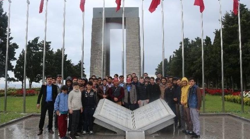 Bilecik Mostar Gen&ccedil;lik G&ouml;n&uuml;ll&uuml;lerinden &Ccedil;anakkale Ziyareti