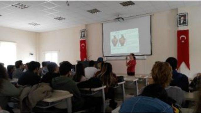 Saraçoğlu, Adu Turizm Öğrencilerine Antik Çağda 1 Günü Anlattı