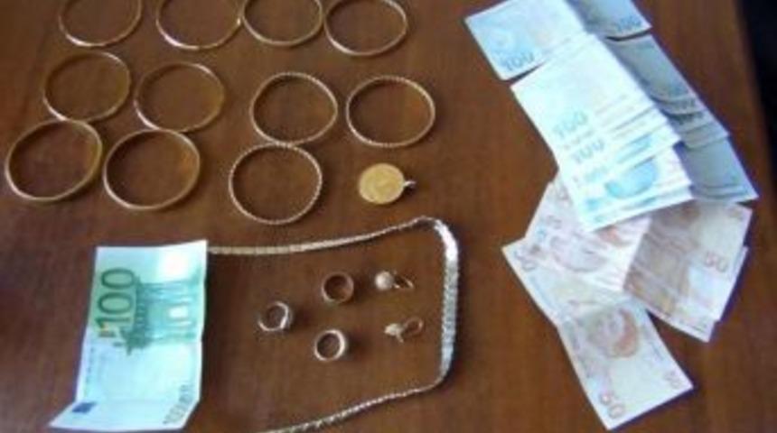 Kendilerini Polis Olarak Tanıtan Dolandırıcılar Tutuklandı