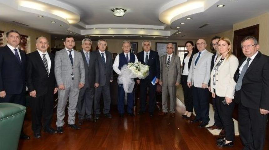 K&uuml;si&rsquo;den, Vali B&uuml;y&uuml;k&rsquo;e Ziyaret