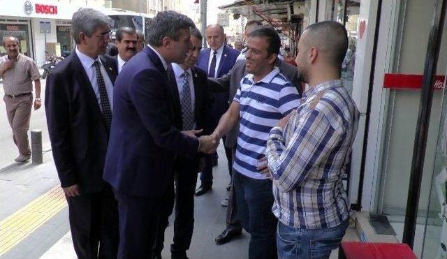 Chp Heyeti Roketlerin Hedefi Olan Kilis’te Esnafları Ziyaret Etti