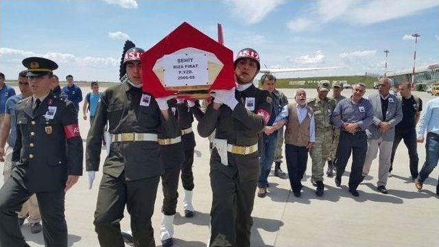 Şehit Yüzbaşının Cenazesi Adıyaman’a Getirildi 2