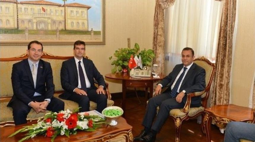 Vali T&uuml;rker&rsquo;e Ziyaretler