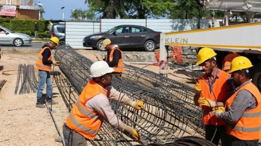 &Uuml;nye Ticaret Merkezi Başladı