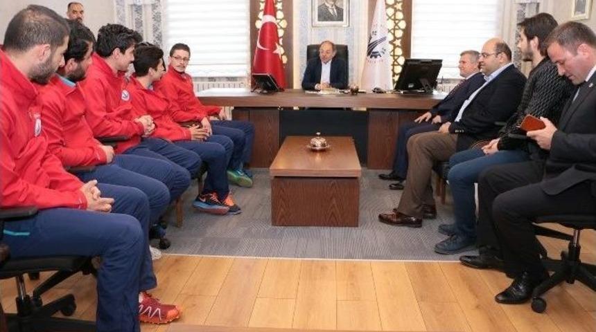 Akdağ&rsquo;dan Termalspor&rsquo;a Tebrik Ziyareti